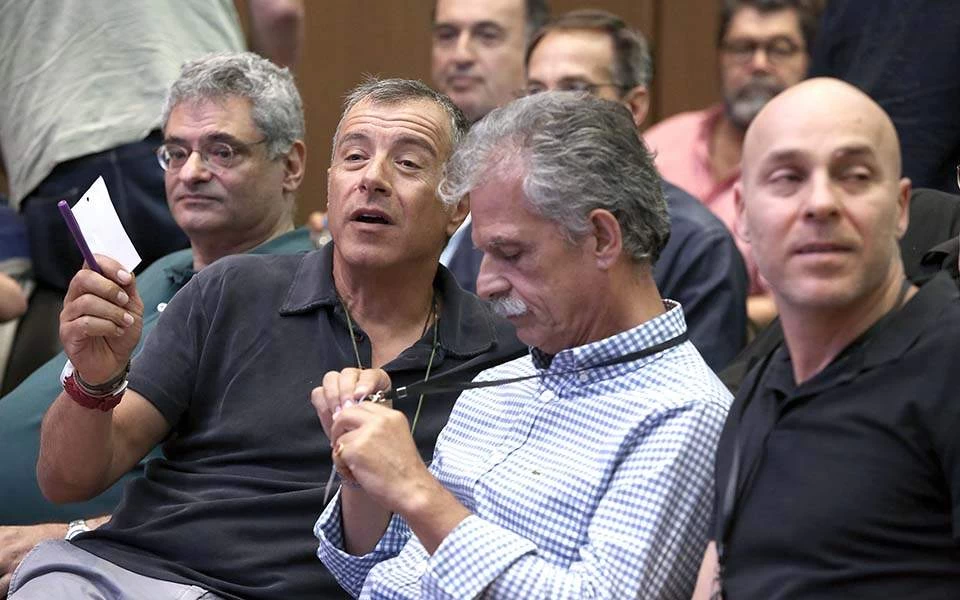 Η ώρα των αποφάσεων: Τελεσίγραφο Θεοδωράκη προς Δανέλλη να ξεκαθαρίσει τη θέση του